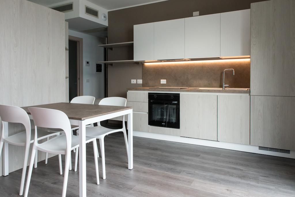 Residenza Luigina Apartment Варена Екстериор снимка